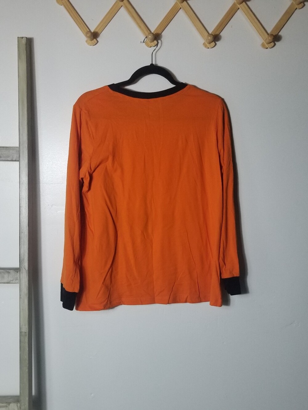 HALLOWEEN FAMILY PAJAMAS WOMEN'S HALLOWEEN BOO CREW PJ LONG SLEEVE SIZE LARGE - Picture 2 of 11